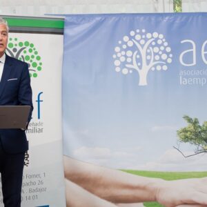 Empresa familiar en las aulas-8 Empresa familiar en las aulas-8