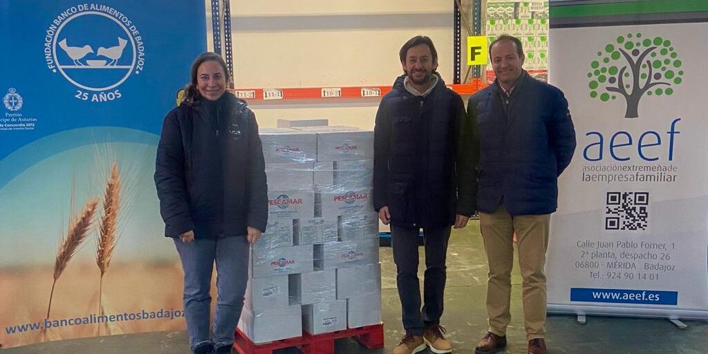 foto entega banco alimentos Badajoz 2023